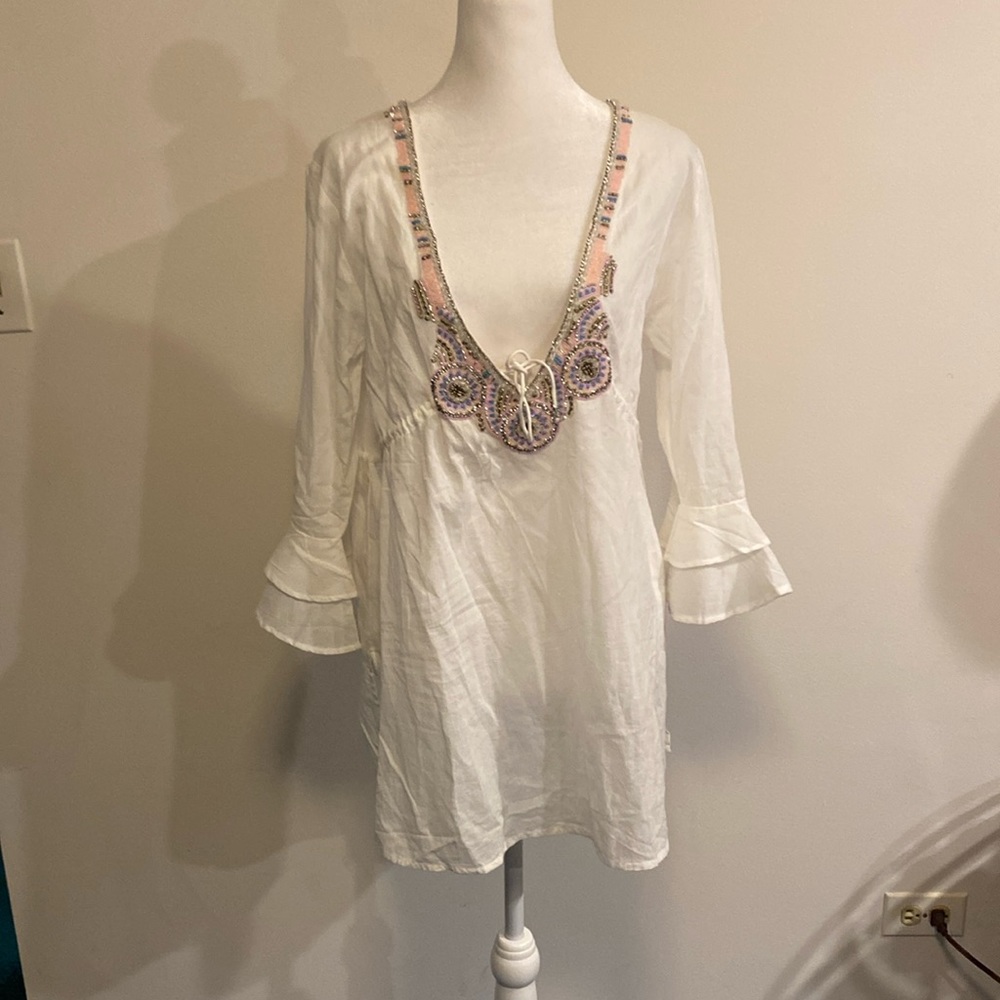 RHANA SUTTON white with embellished by neckline beach 🏝️ cover size Large